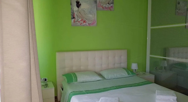 Cozy Portside Charm Apartment in Giulianova Beach!, Varaa Huoneisto Hotellit Rooma pysäköinnillä, Pysäköinti