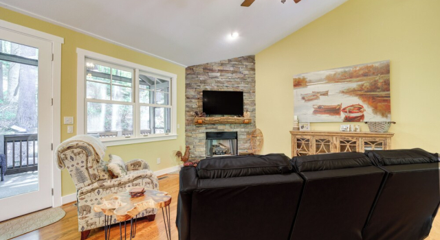 4 Mi to Lake: Tuckasegee Gem w/ Pool, Beach Access, Réserver Maison de vacances Tuckasegee États-Unis