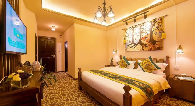 Li Jiang Xin Yuan Ge Inn, Забронировать Отель Лицзян Юньнань, рядом с Улица Сквер-стрит Древнего города Даянь