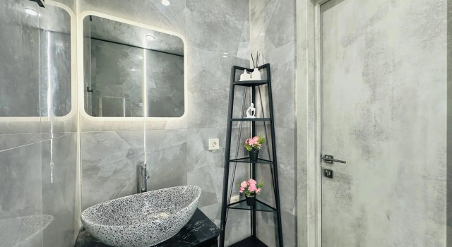 Трёхместные апартаменты с 2 комнатами с балконом InnHome Apartments (ИннХоум) на проспекте Свердловский