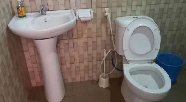 Одноместный номер Standard с балконом Tommy's Budget Rooms