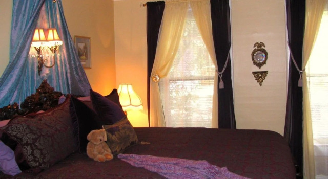 Larelle House Bed and Breakfast