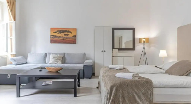 Апартаменты 2 Pleasant Flats - Perfect for Long Stays