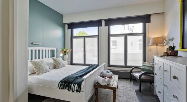 Коттедж Charming Getaway in the Historical City Center