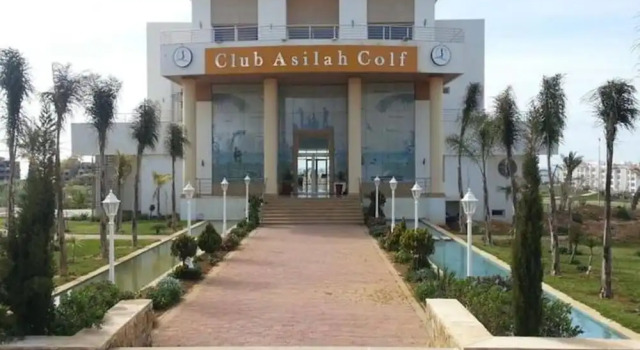 Appartement au complexe marina golf, Rezerwuj Apartament Hotele w Tanger-Tetouan z parkingiem, Parking