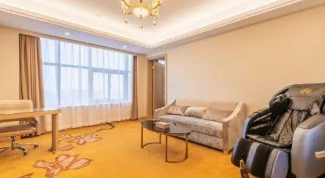 Люкс Vienna International Hotel (Xi'an Chanba Silk Road Convention And Exhibition Center)