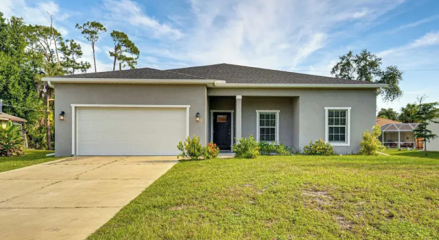 Коттедж Golf, Shop & Beach-hop: Port Charlotte Gem w/ Yard