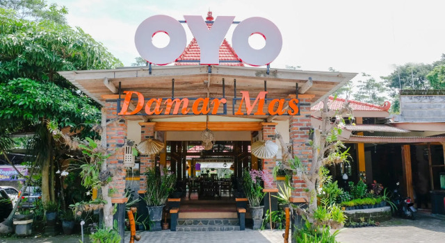 Standard double chambre RedDoorz at Damar Mas Gunung Kelud Kediri