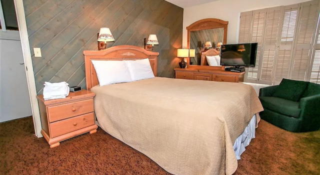 Crazy Bear Lookout-1778 by Big Bear Vacations