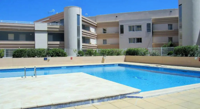 1 Chambres, Pkg, A Mi Chemin Entre Plages Et Centre Historique