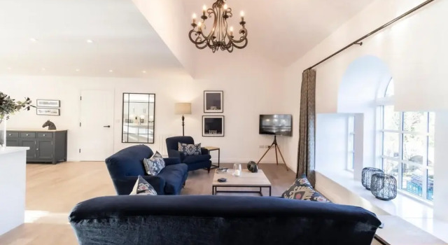 NEW Sleek & Stylish 2BD Flat - Heart of Haworth, Забронировать Отель Хоэрт Западный Йоркшир
