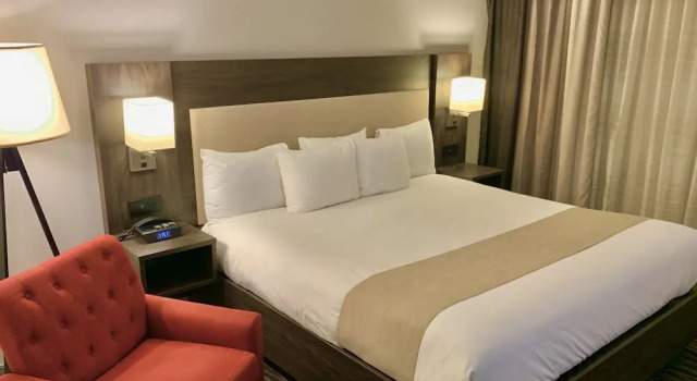 Люкс c 1 комнатой Country Inn & Suites by Radisson, Rochester-Pittsford-Brighton, NY