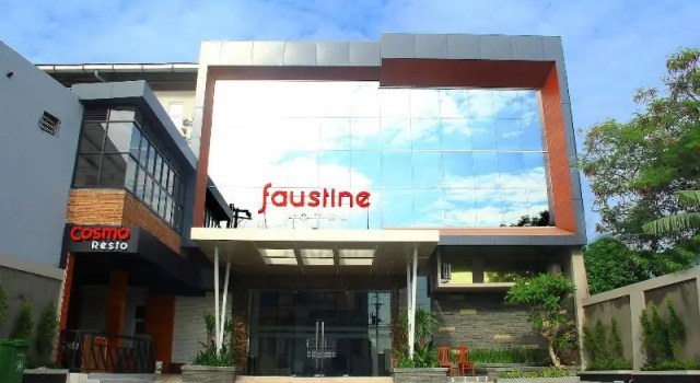 Triizz Hotel Semarang by Royal Singosari, Book Hotel Hoteller i Semarang med parkering, nær Semarang Grand Mosque, Parkering