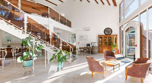 Logis Domaine De Roquerousse, Rezerwuj Hotel Salon-de-Provence Carros