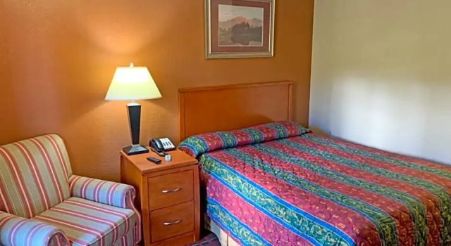 Scottish Inn Knoxville