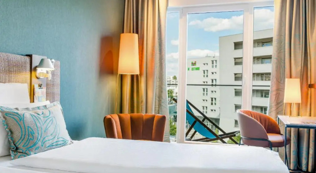 Двухместный номер Standard с балконом Motel One Wien-Prater