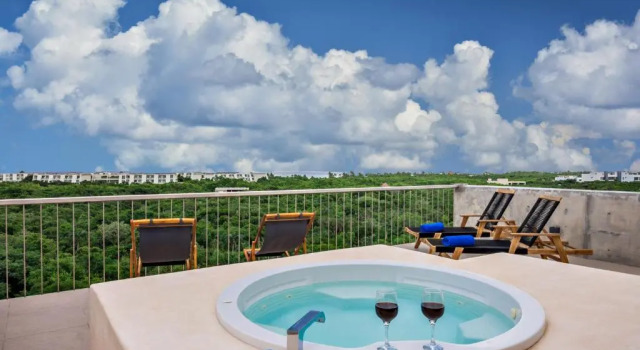 2/2 Ocean View Penthouse in Secure Gated Complex!, Prenota Appartamento Hotel a Quintana Roo con parcheggio, Parcheggio