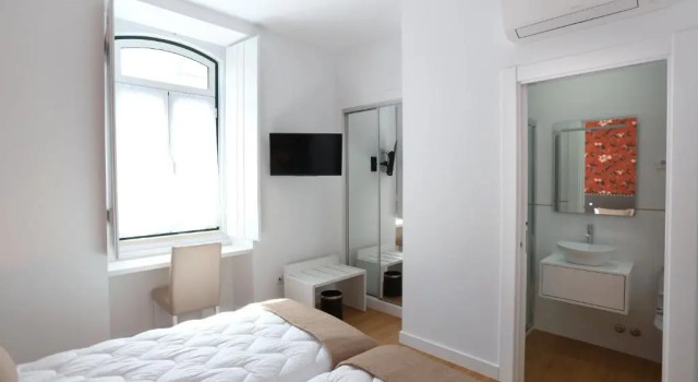 Glass Boutique - Rooms & Suites