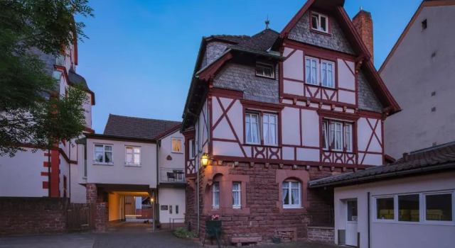 Hotel Centgraf, Забронировать Отель Отели Нижней Франкония 3 звезды, 3*