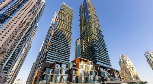 Maison Privee - Exclusive Apt w/ Striking Sea & Dubai Marina Vws, Забронировать Апартаменты/квартира Апартаменты Эмирата Дубая, рядом с Международный яхт-клуб Дубая, Апартаменты/квартира