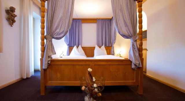 Hotel B&B Pardeller, Забронировать Отель Отели в центре Нова-Леванте, в центре
