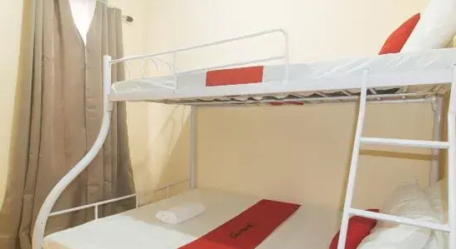 Номер Standard RedDoorz at Yssa Ademar near Robinsons Jaro