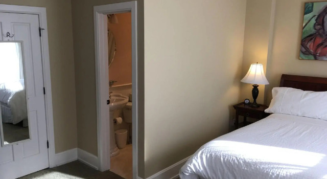 The Tawsty Flower Bed & Breakfast, Забронировать Отель Льюисберг Пенсильвания