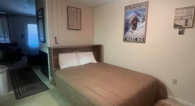 1br: Studio Loft Ridgewood 59 Wood Fireplace, Washer and Dryer Full Kitchen, Забронировать Апартаменты/квартира Отели Сноушу с парковкой, рядом с Лыжный подъемник Soaring Eagle Express, Парковка