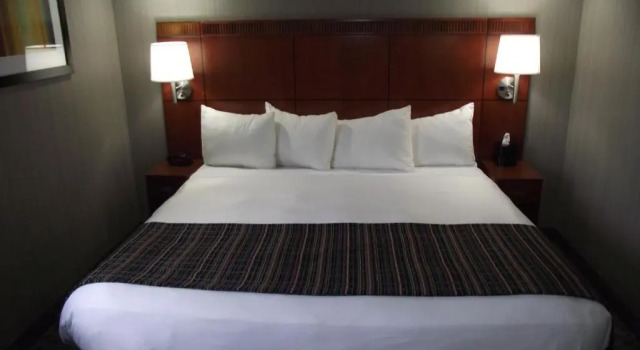 Студия Country Inn & Suites by Radisson, Delta Park North Portland