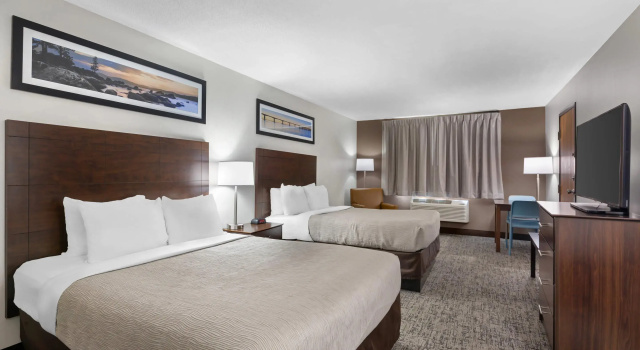 Четырёхместный номер Business Quality Inn Columbia Mall
