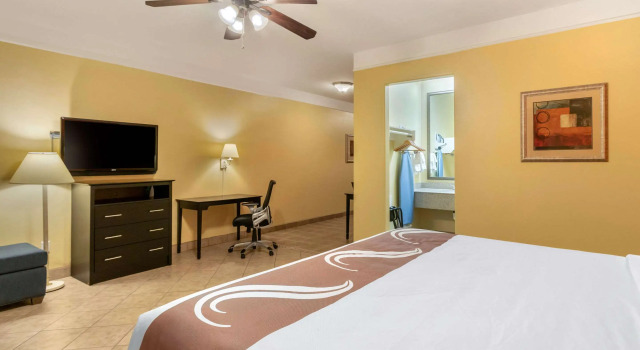 Quality Inn & Suites at The Outlets Mercedes/Weslaco