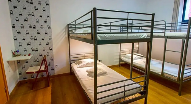 Change The World Hostels - Açores - Ponta Delgada, Забронировать Отель Недорогие отели Понта Делгада, рядом с Военный музей Азорских островов, недорого
