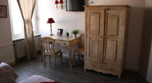 Трёхместный номер Standard Brit Hotel Bristol Montbéliard Centre