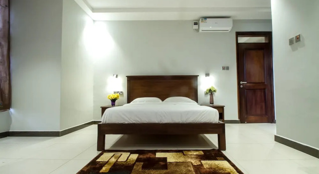 Komfort Apartment 1 Schlafzimmer mit Balkon Ntinda Complex Apartments