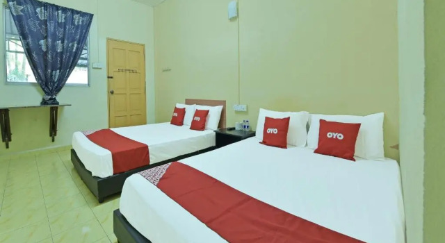 Люкс OYO 90706 Empire Inn 2