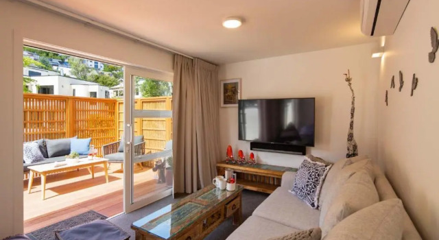 Hillside Villa 1 City Location Free Parking, Buchen Sie Villa Hotels in Südinsel Neuseelands mit Pool, Schwimmbad