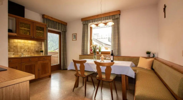 Christof,s Ferienwohnung WILD231, Prenota Hotel Hotel a Tirolo con parcheggio, Parcheggio