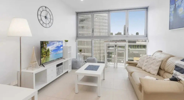 Beautiful Unit With Gym and Pool Near Museums