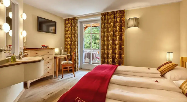 Одноместный номер Superior с балконом и с видом на горы Dolomit Boutique Hotel