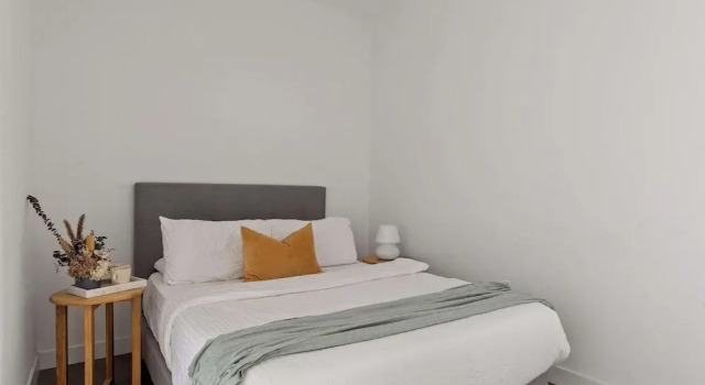 A Lux 2BR Apt Right Opposite Southern Cross, Забронировать Апартаменты/квартира Отели Мельбурна с бассейном, рядом с Пристань для яхт «Е», Бассейн