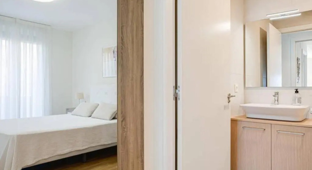 Espectacular apartamento moderno y acogedor-bajo, Rezerwuj Apartament Hotele w Baskonia z parkingiem, Parking