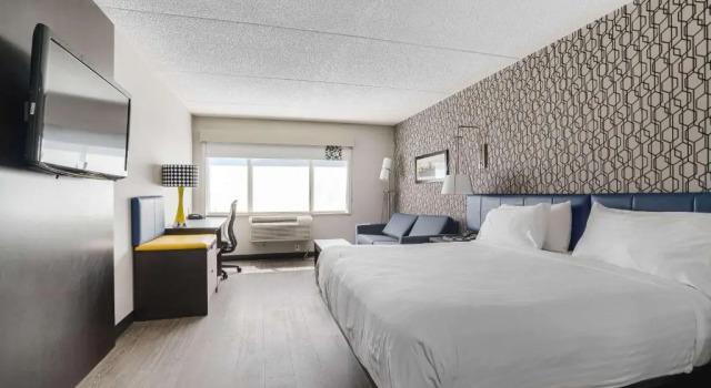 Номер Standard GLō Best Western Mississauga Corporate Centre