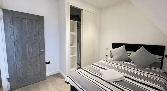 Remarkable 1-bed Apartment in Slough, Varaa Huoneisto Asunnot kohteessa Merseyside, Huoneisto