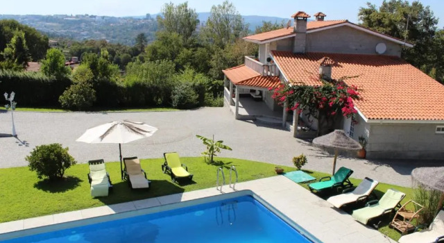MARINHOS - Vivenda Marinho, Book Hotel Hotels in Centro with a Pool, Swimming Pool