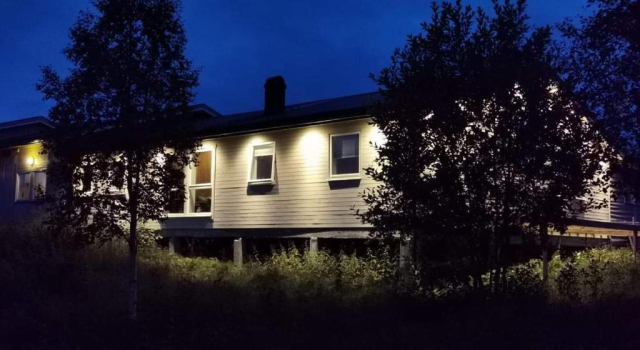 Finnvikhaugen Rooms, Rezerwuj Hotel Hotele w Troms og Finnmark z parkingiem, Parking