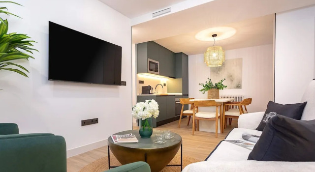 Exclusive Apartment in Granada Center Alhondiga II, Забронировать Апартаменты/квартира Апартаменты Гранады, рядом с Музей монастыря La Concepcion, Апартаменты/квартира