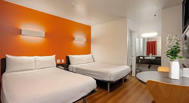 Номер Premium Motel 6-Temecula, CA - Historic Old Town
