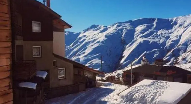 Sunny, Comfortable For Its Location, Prenota Hotel Gudauri 