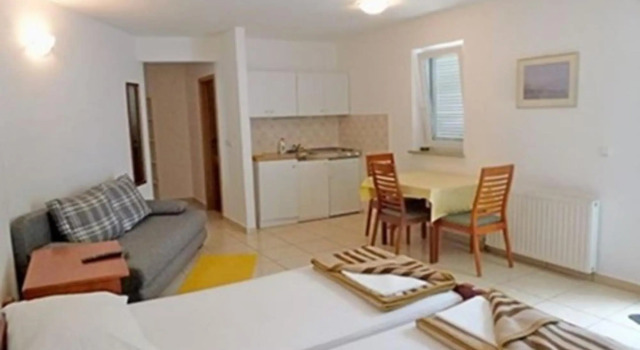 Vlado - 100 m from pebble beach - SA4(2+1), Prenota Hotel Njivice 