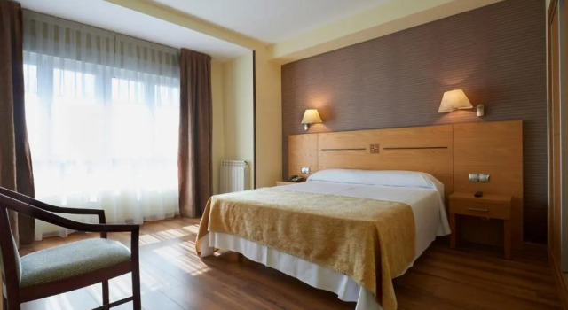 Трёхместный номер Standard Hotel / Restaurante LA PEPA